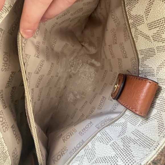 Michael Kors Hamilton Large Bag - Picture 13 of 13